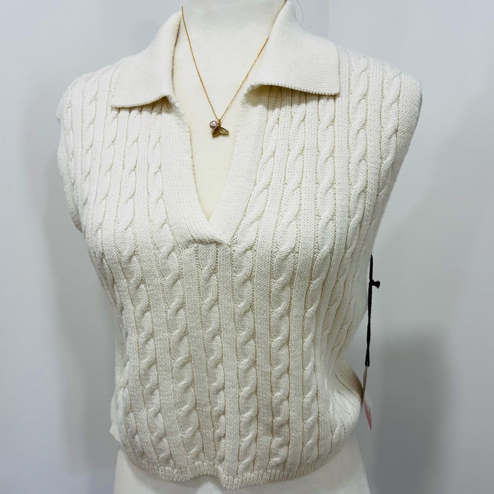 Happily Grey Sleeveless Cropped Summer Sweater NWT Cream Color Med
